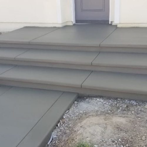 Concrete stairs installation Great set of concrete steps leading to the front of an Oakland home